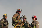 Rooftop instructions during the fire fight at Legends Bar & Grill in Long Beach. (42kb)